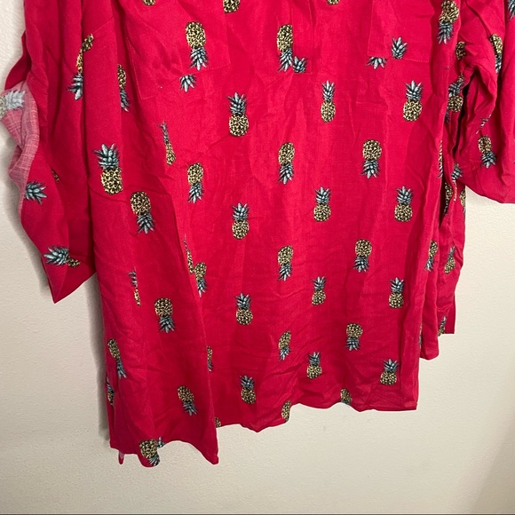 Torrid HARPER PULLOVER BLOUSE - PINEAPPLE MAGENTA - Picture 4 of 6